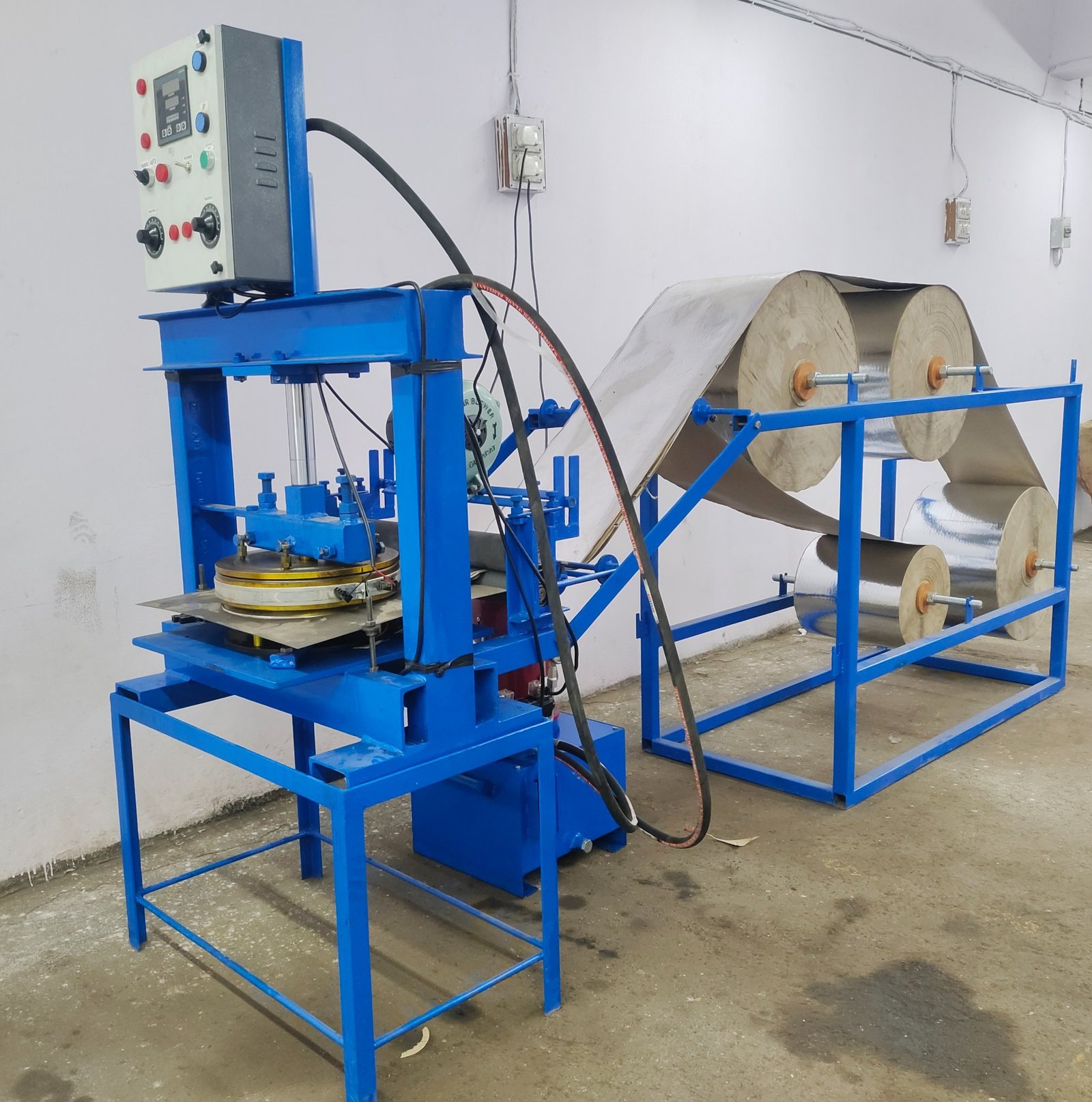 Fully Automatic Single Die Machine (6 Rolls Stand) Seating